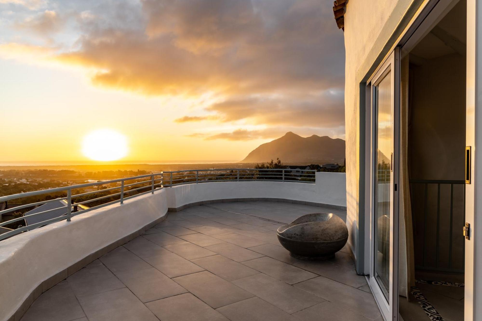 Capri Sands Luxury Guest House Crawley 外观 照片