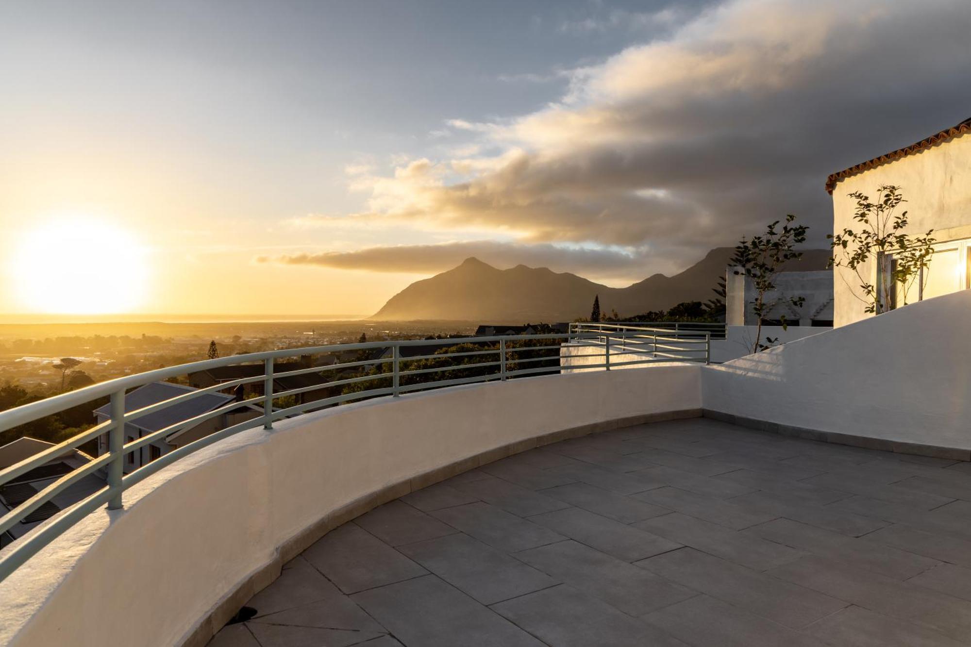Capri Sands Luxury Guest House Crawley 外观 照片